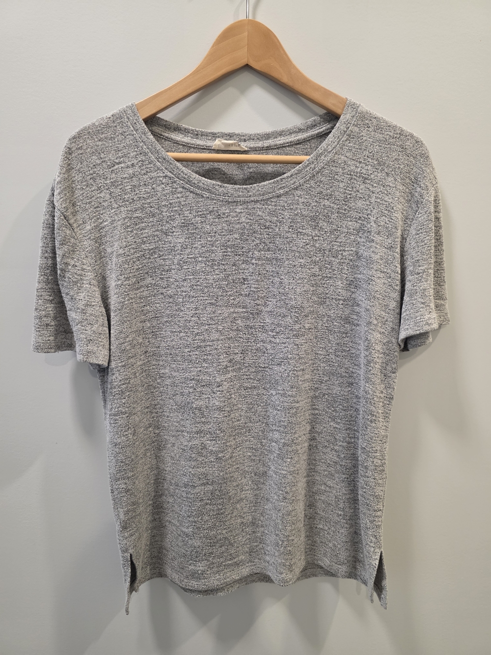 Aritzia Wilfred Free Heather Gray Soft Knit Tee Size Small